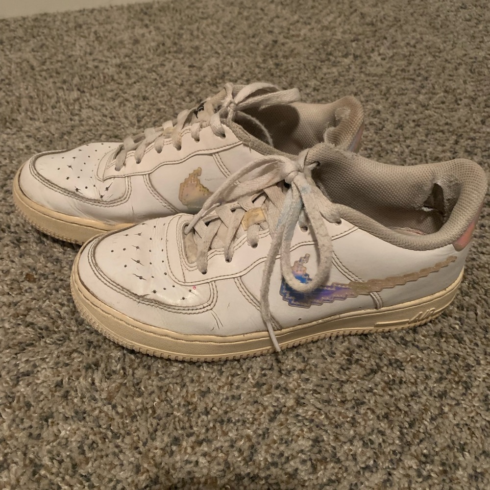 Nike Air Force 1 low iridescent pixel